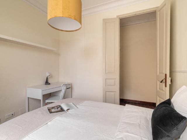 New room in Av. Diagonal D466 42 H5