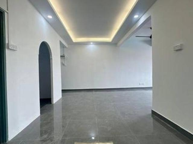 NEW REFURBISH MOVE IN CONDITION Apartment Mutiara Subang Shah Alam