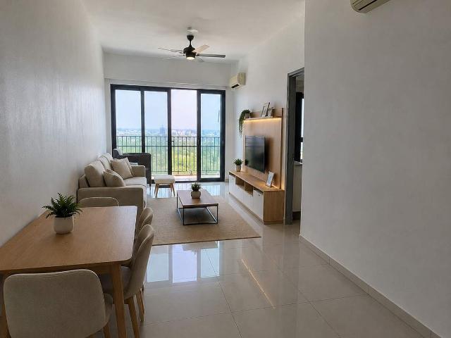 New Renovated Master Room Suitable for Working Professionals at EPIC RESIDENCE @ BUKIT PUCHONG