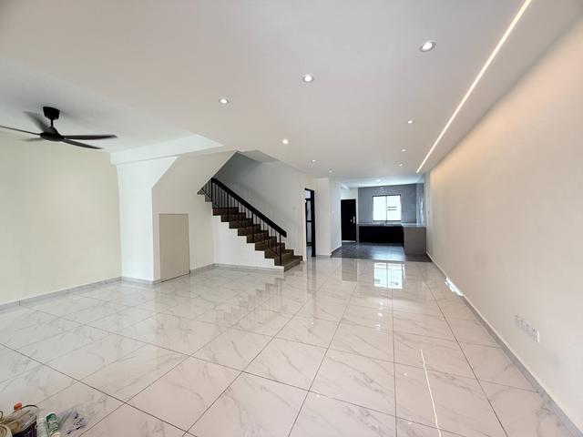 New Renovated 2 Storey Johor Jaya Aeon Tebrau For Rent HSI