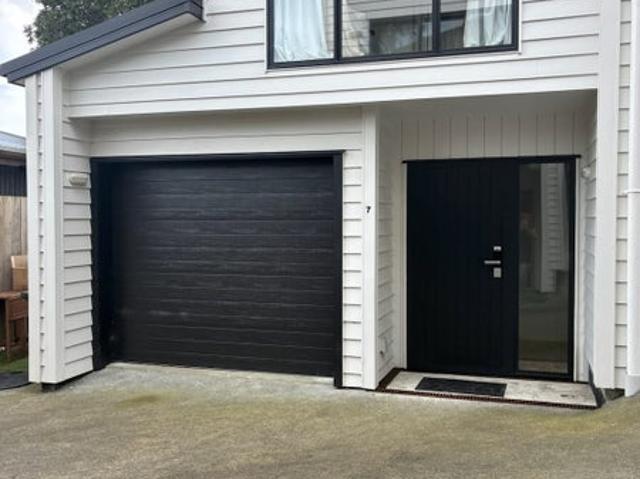 new windsor, 2 bedrooms