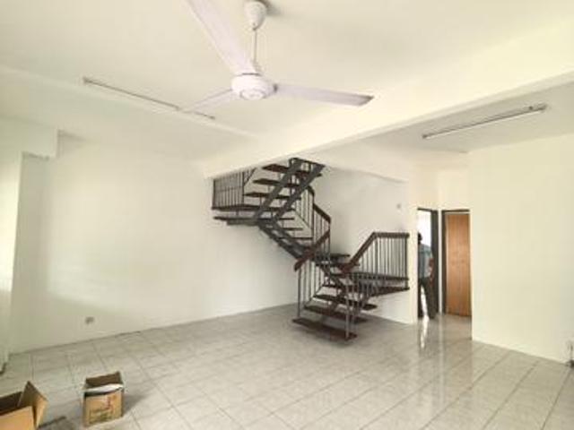 New Touch up Taman Lestari Puchong Seri Kembangan House For Sale