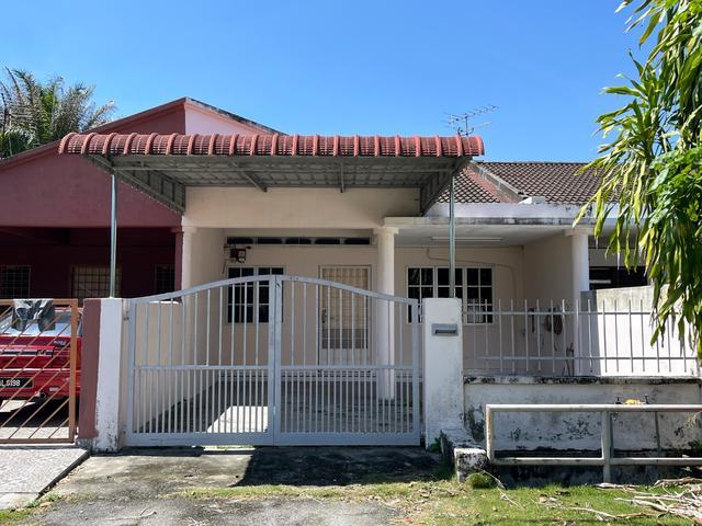 New Town Renovated Single Storey Terrace Unblock Mountain view