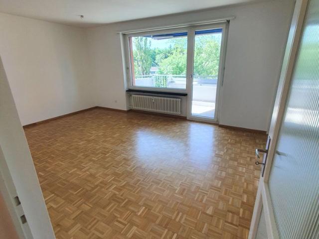 New tenants wanted for spacious 3.5 room apartment in Allschwil