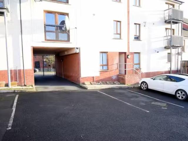 Cheap Unit 5a, Heath Lodge Square