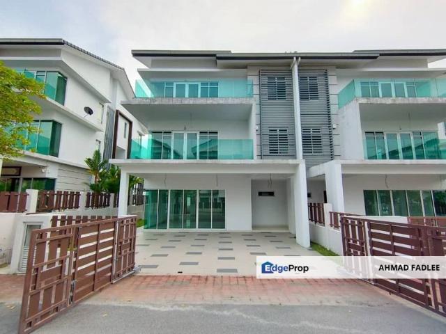 NEW UNIT 3 Storey Semi D 1080 Residence, Kajang