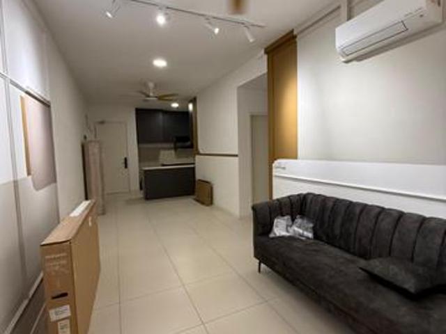 New Vierra Residence Full Furnish WIFI Condo Kinrara Bukit Jalil OKR