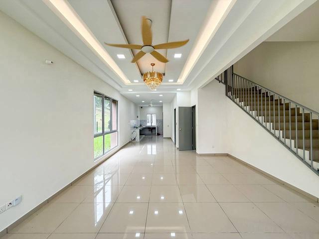 New VP Renovated End Lot Cendana Salak Perdana Salak Tinggi