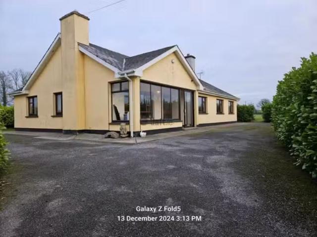 Newbridge Village, Newbridge, Co. Galway is for rent