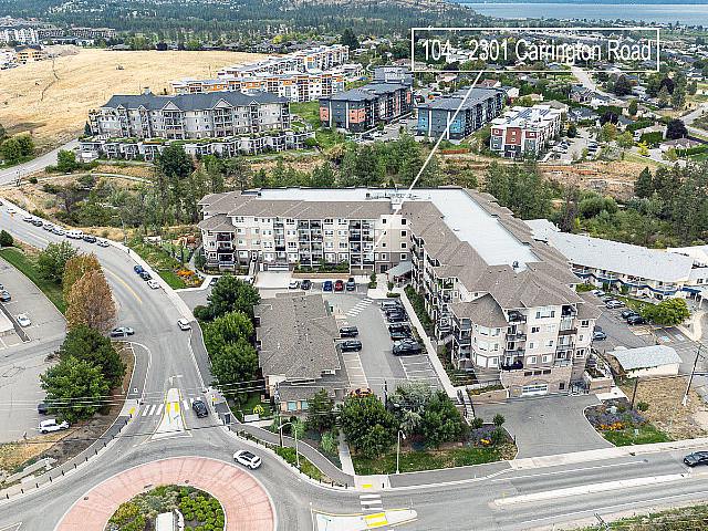 Newer Condo, 2 Pets Welcome!