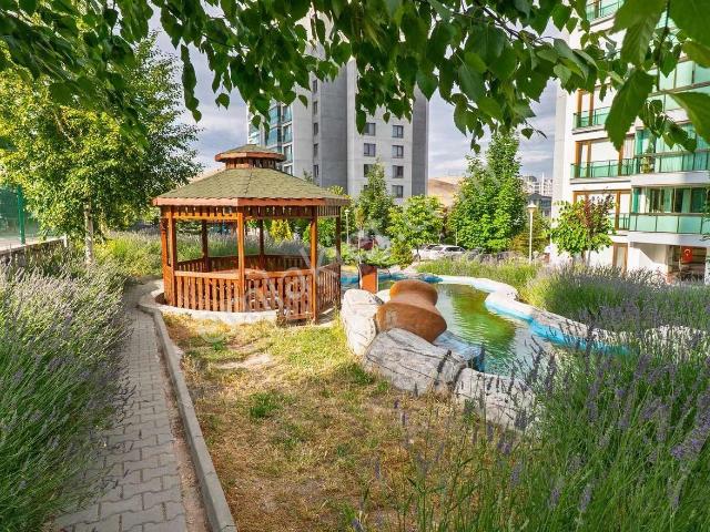 Newera Seyirtepe'de Kiralık 4+1 Daire