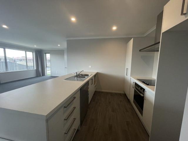 newfield, 3 bedrooms