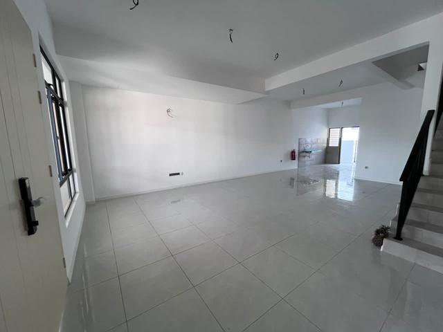 NEWIMolek Double Storey Terrace Taman Pengkalan Impian For Sale