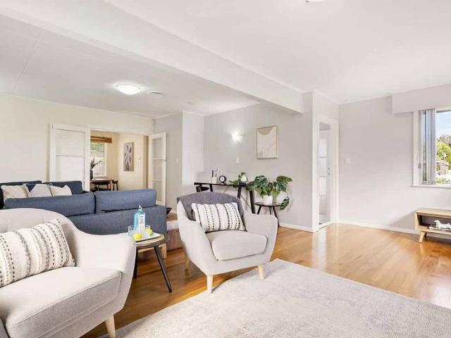 Newlands, Renovated 3 Bedrooms