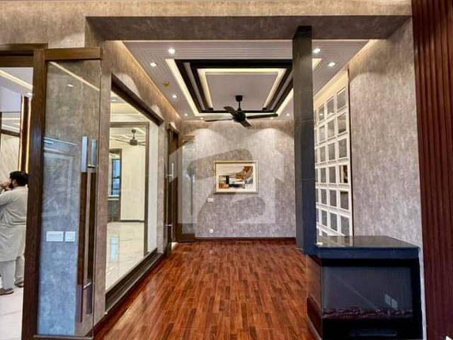 Newly 10 Marla House For Sale In Wapda City Canal Expressway Faisalabad