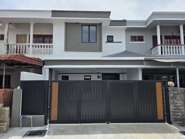 Newly 2 storey Modern design security guard sungai long 7
