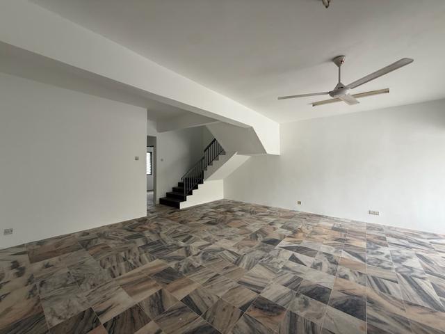 Newly Touch Up 20x65 2 Storey House BBK Kundang Rawang