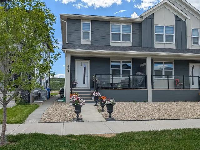 Newly Built 3 Bedroom 2.5 Bath | with Bonus Room | Wolf Willow SE Calgary