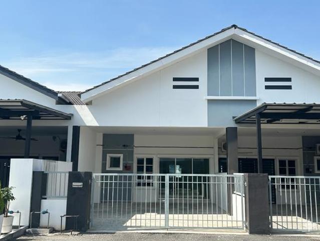 Newly Built Single Storey Terrace at Kampar Putra
