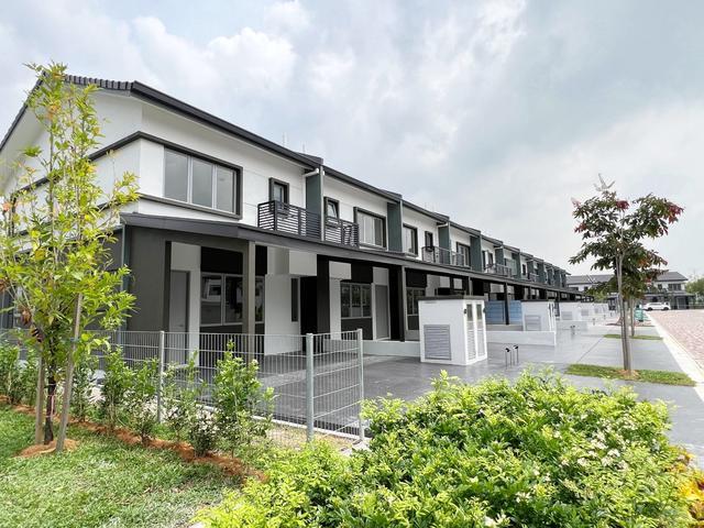 Newly Complete DIsland Puchong Taman Tasik Puchong Astella Disland