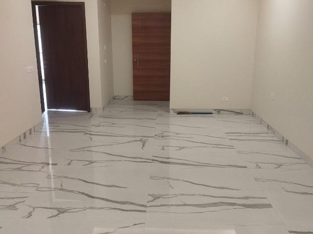 Newly Constructed 3 Side Corner Floor 3 Bedroom 1800 Sq. Ft. Builder Floor in Kalkaji Delhi Listing ID: #9910