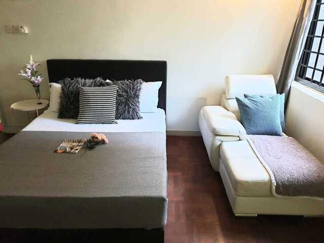 Newly Furnish Master bedroom Tiong Bahru MRT.