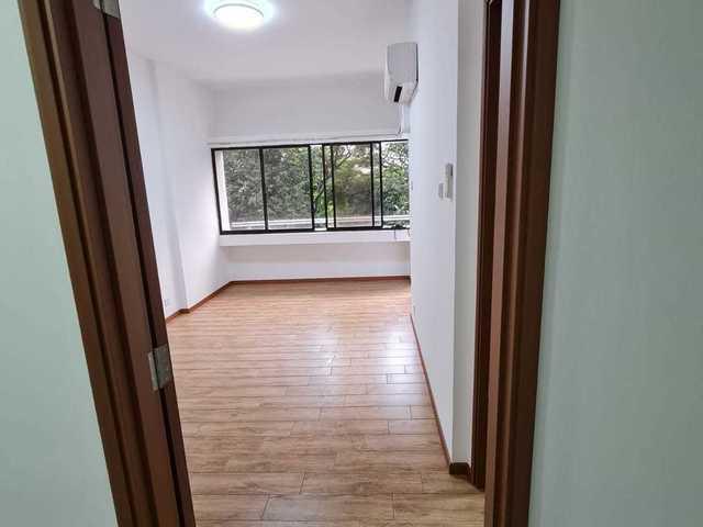 Newly Furnish Queen room @ Tiong Bahru MRT