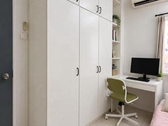 Newly furnish single storey guarded house