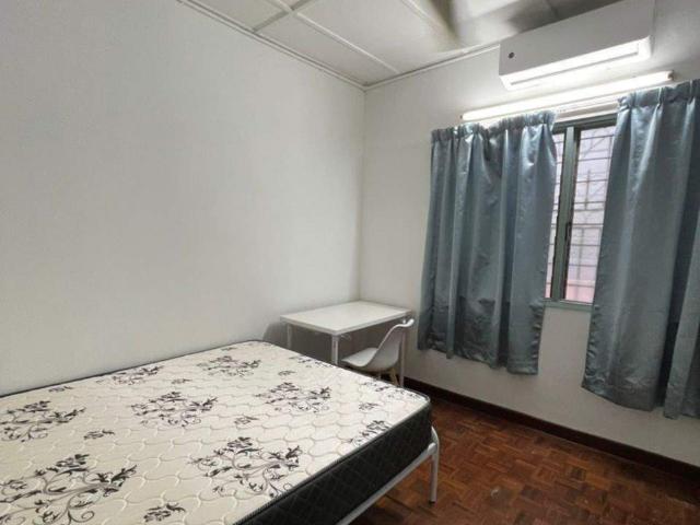 Newly Furnished ‼️Middle Room @ Subang SS18