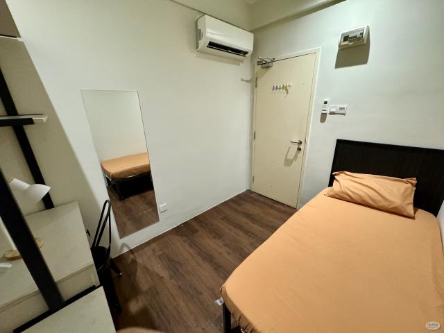 Newly Launched Co Living Single Room with Aircond @ LRT USJ 21All FEMALE unit Available❗Direct LRT Route to SS 15 Inti