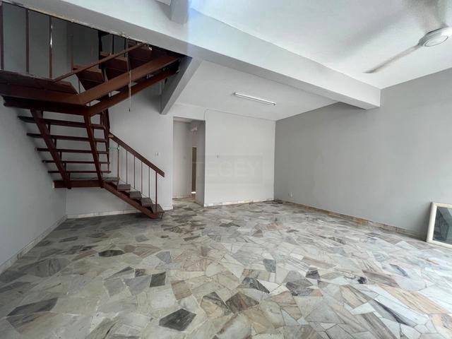 Newly Painted Andalas Klang 2 Storey House 20x70 4 Bedrooms
