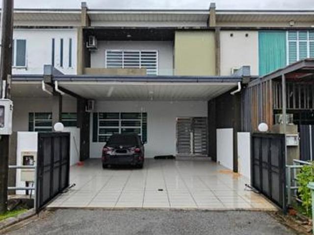 Newly Painted Double Storey Terrace House Intermediate
