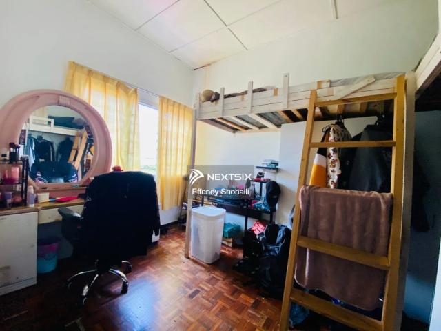 Newly painted house, price can nego