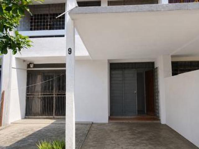 Newly painted two storey house in AU2 Taman Sri Keramat near Aeon