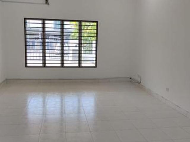 Newly Painted unit 2sty Kajang Hillpark Double Storey House 1300sqft