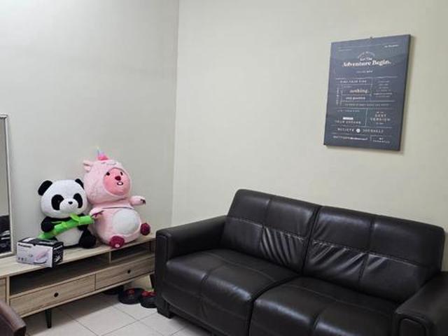 Newly Painted Unit In Pangsapuri Suriamas