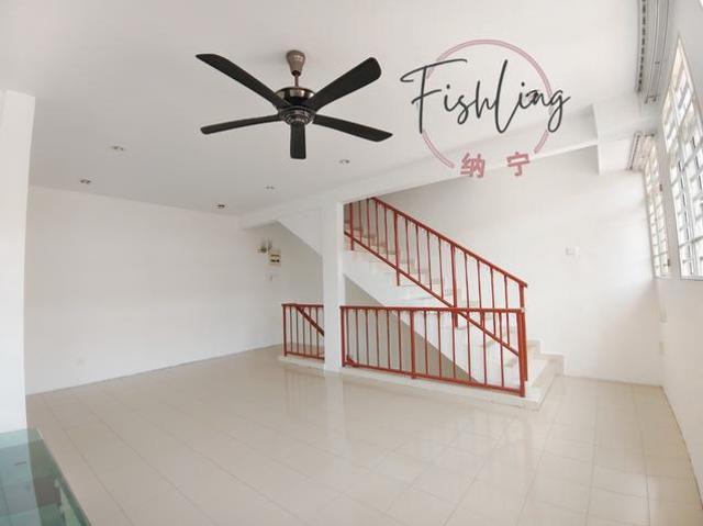 Newly Painted Upper Unit TownhouseTiti Panjang Near Bkt Minyak