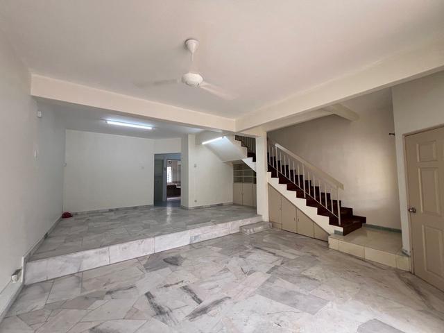 Newly Painted 2 Storey Terrace Desa 12 Bdr Country Homes Rwg