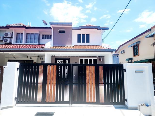 Newly Reno 2Sty Endlot House Taman Puchong Utama PU8 Puchong