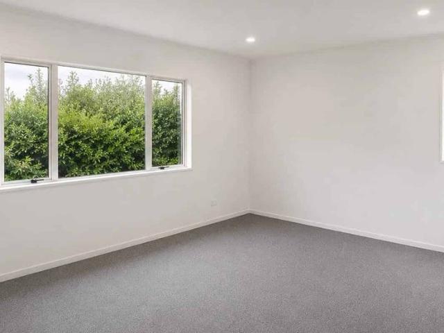 Newly reno 5 bedrooms house in Mt Eden