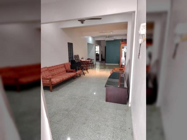 NEWLY RENOVATED 1.5 STOREY HOUSE RENTAL AT TAMAN IBUKOTA, SETAPAK!