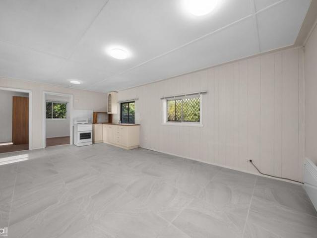 Newly Renovated 2 Bedroom Unit