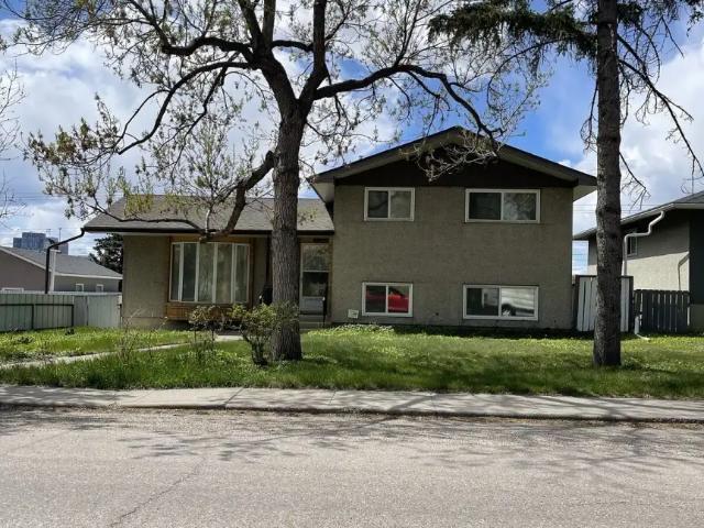 Newly Renovated 2Bed+Den Mayland Basement!