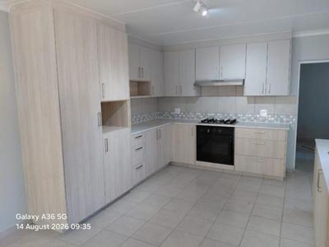 newly renovated 4 bedroom house to r.