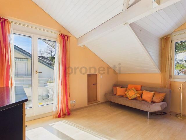 Newly renovated 6.5 room elegant apartment with lift and cellar, Ennetbürgen
