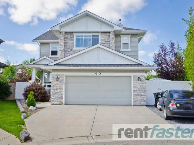 Newly renovated cul de sac house with huge backyard backing onto green space