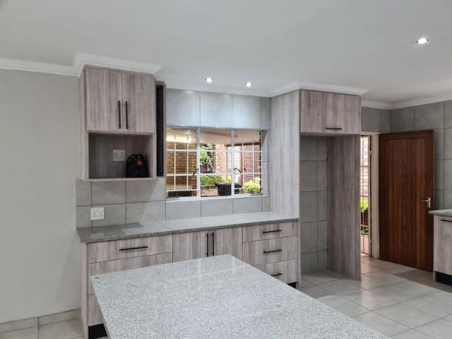 Newly Renovated awesome house with 2 Flats For Sale In Sonheuwel Ext 1