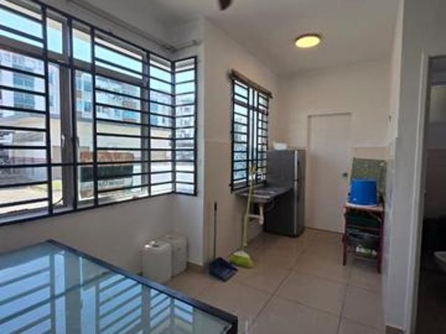 Newly Renovated Ground Flr Many Parking Cyber City Ph 1 3 Room