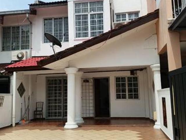 Newly renovated Double Storey Terrace House Seksyen 6 Kota Damansar