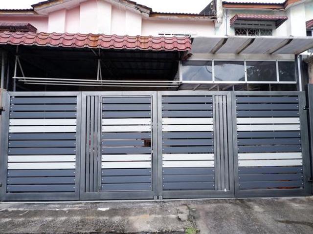 NEWLY RENOVATED Double Storey House in Kajang Free Hold MRT Bukit Du